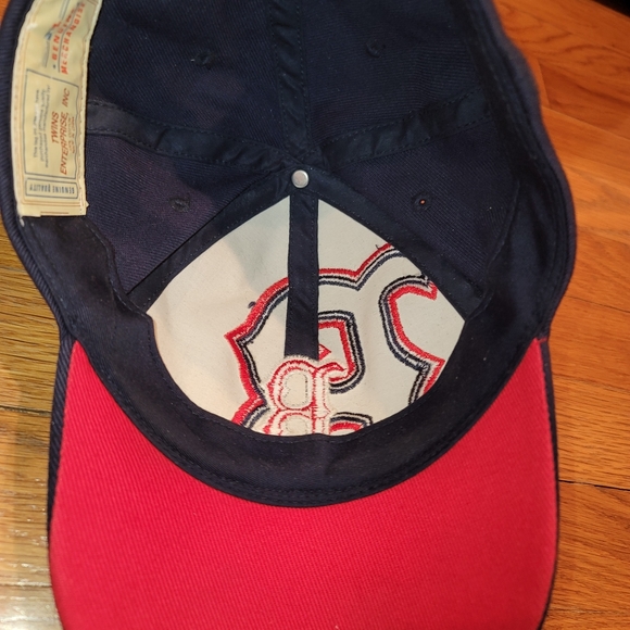 Vintage Boston Red Sox Hat - Picture 8 of 9